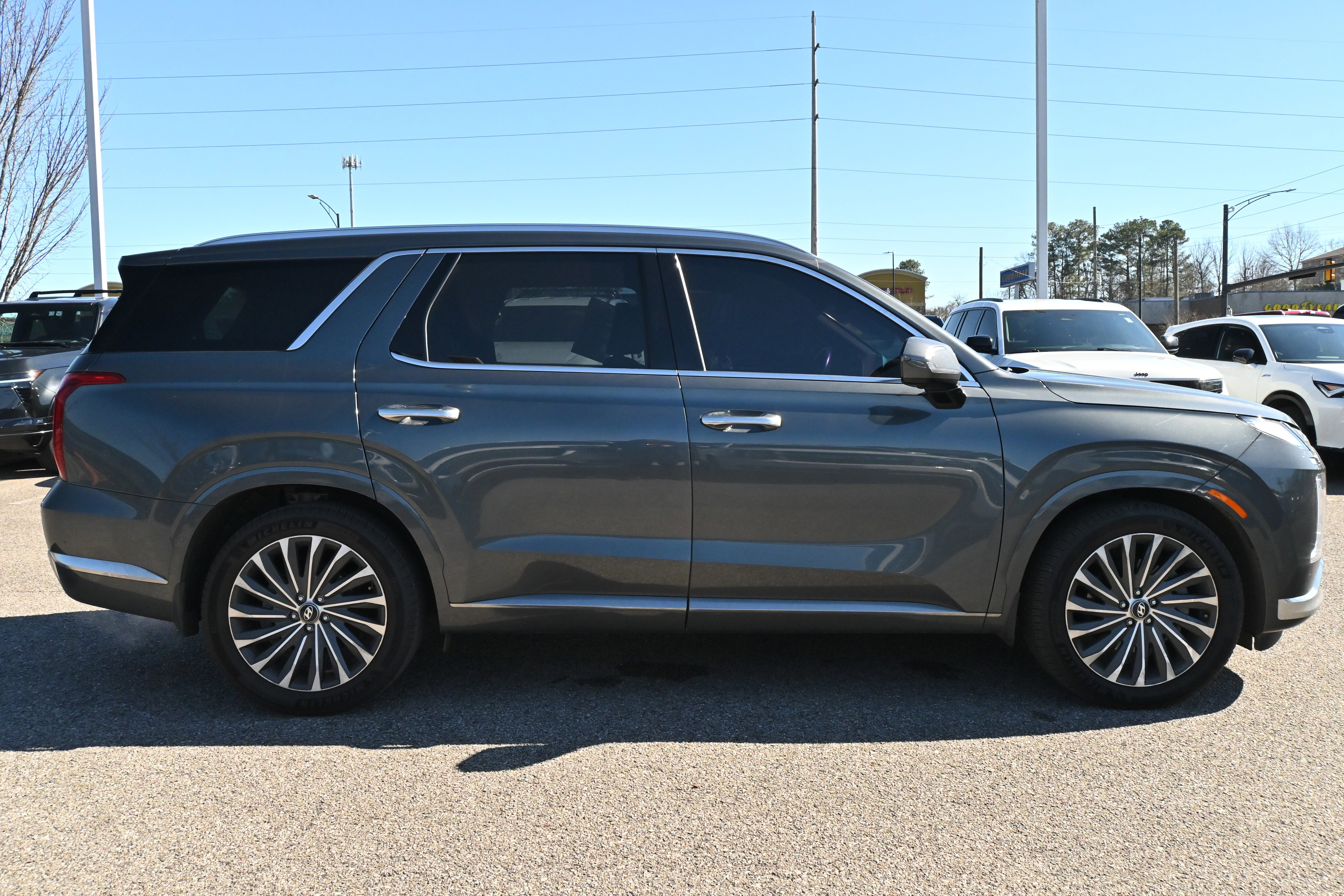 Used 2023 Hyundai Palisade Calligraphy FWD image 16