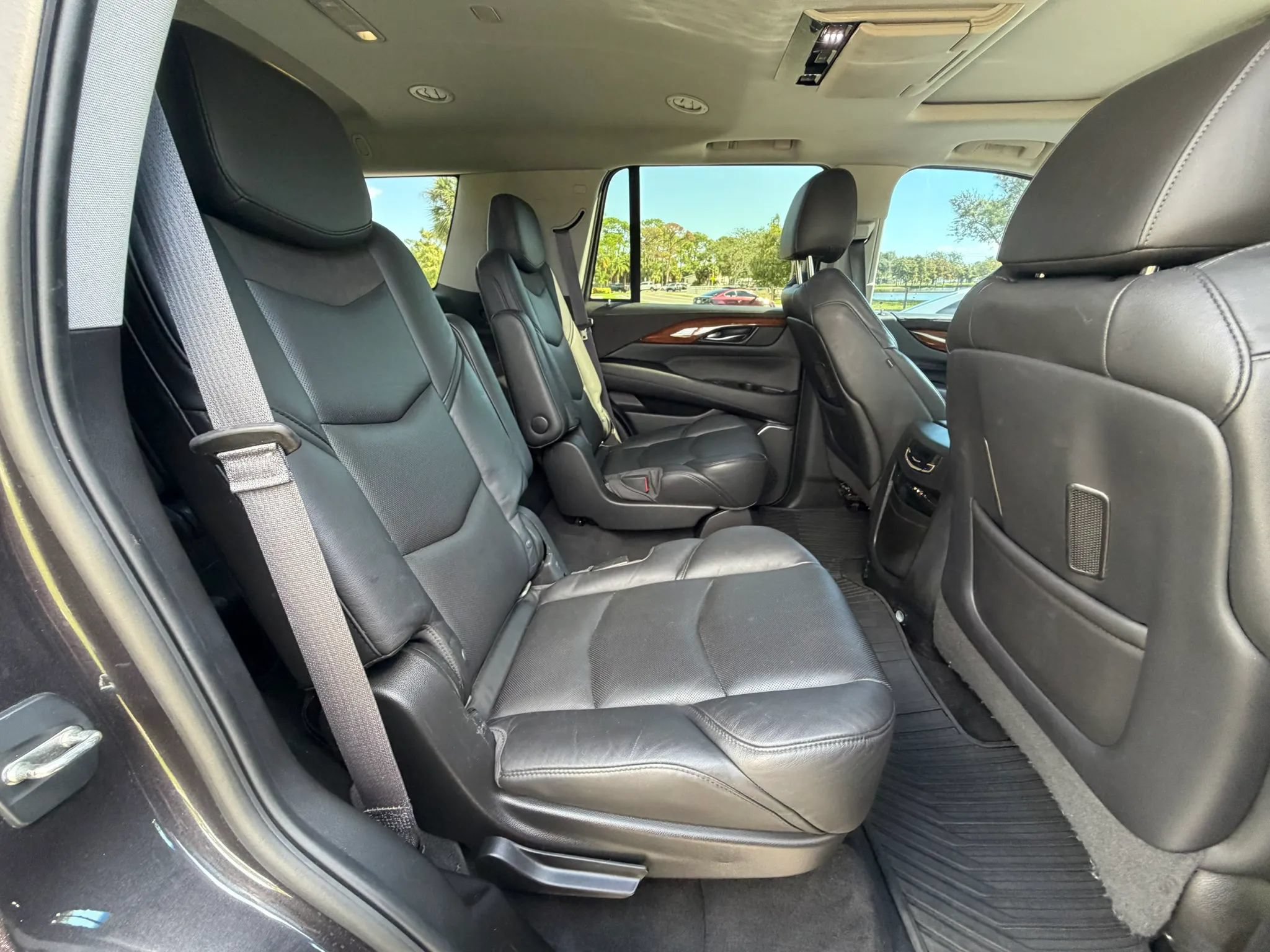 Used 2016 Cadillac Escalade Luxury RWD image 20