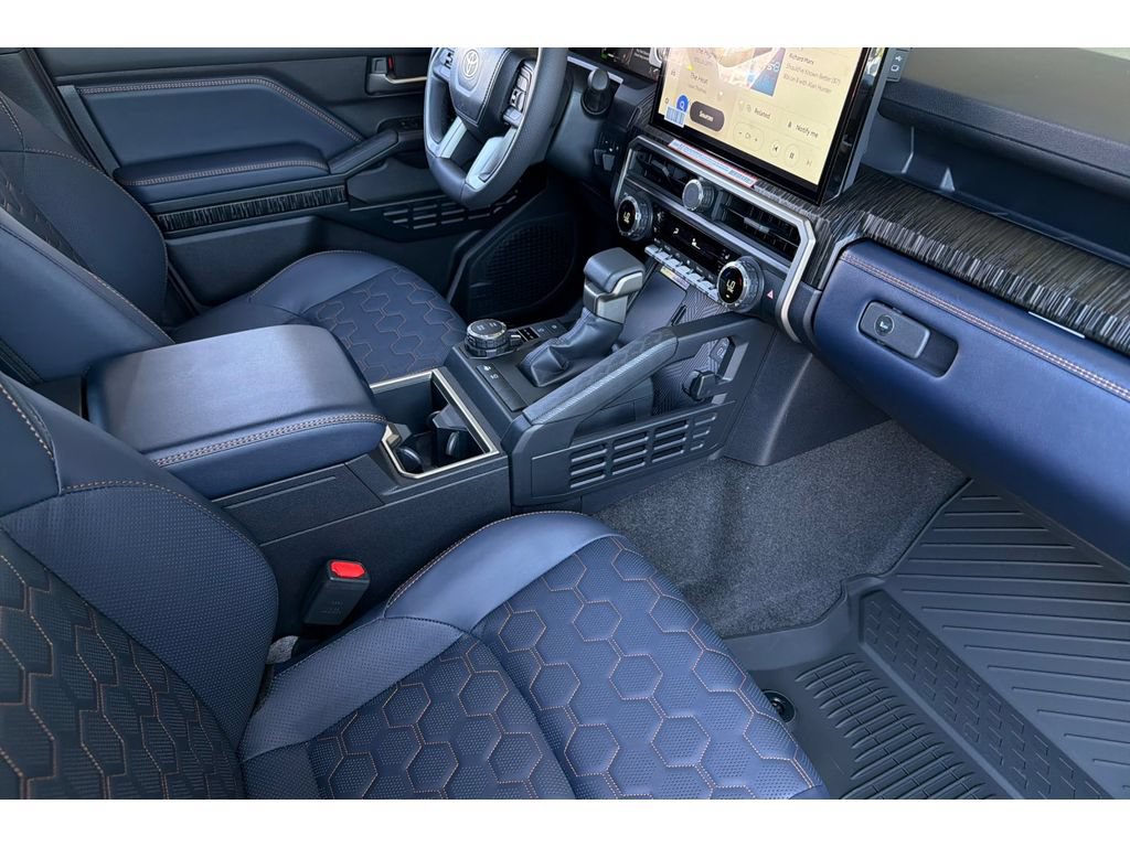 New 2026 Toyota 4Runner Platinum AWD/4WD image 17