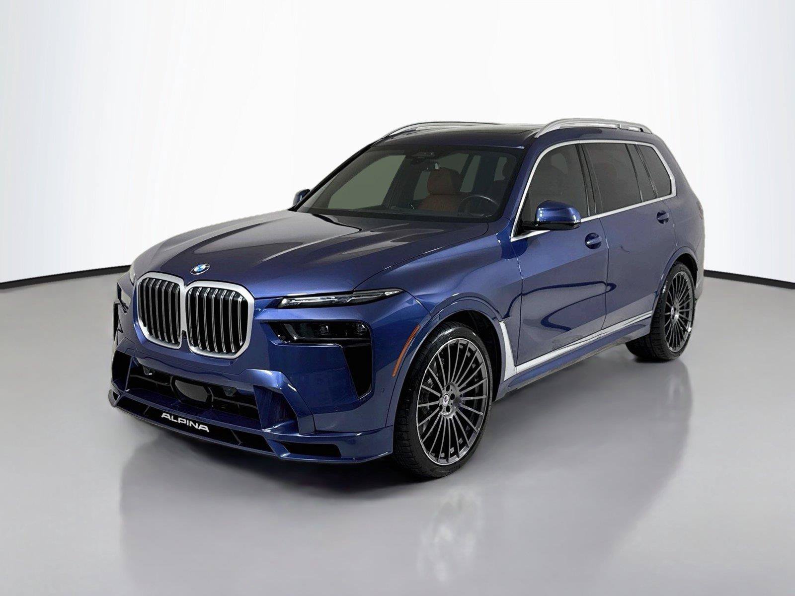 Used 2024 BMW ALPINA XB7 AWD/4WD image 9