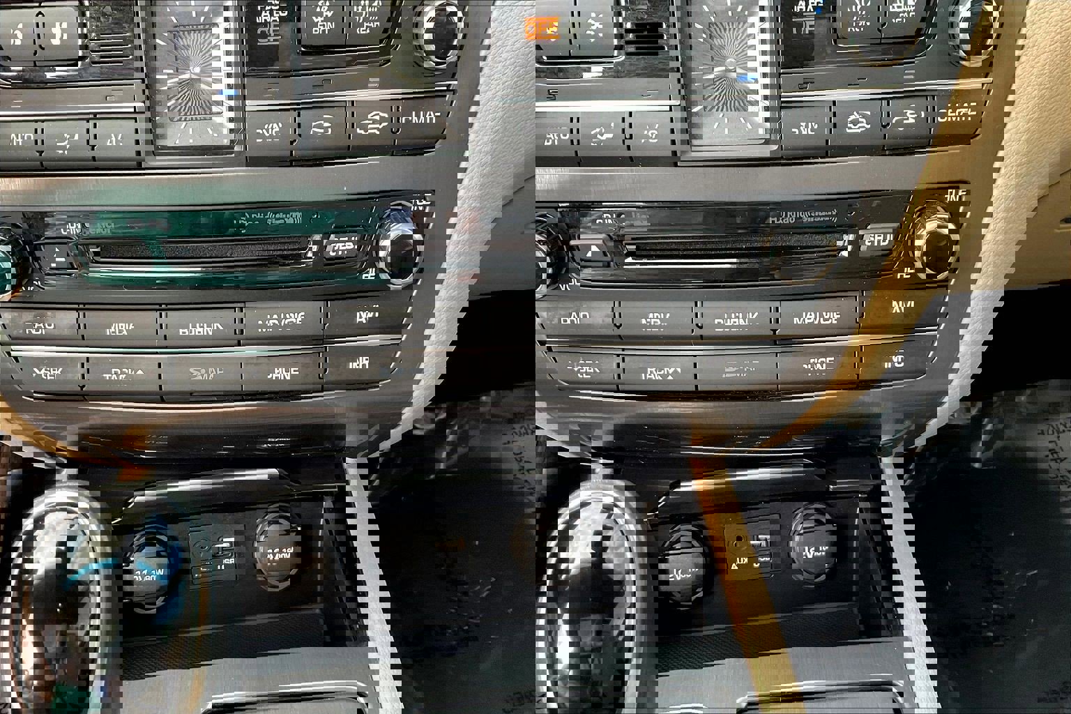 Used 2017 Genesis G80 3.8 w/ Option Group 02 image 16