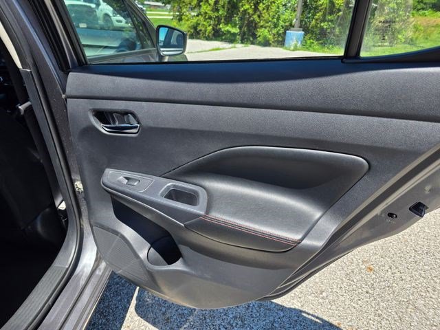 Used 2024 Nissan Versa SR FWD image 11