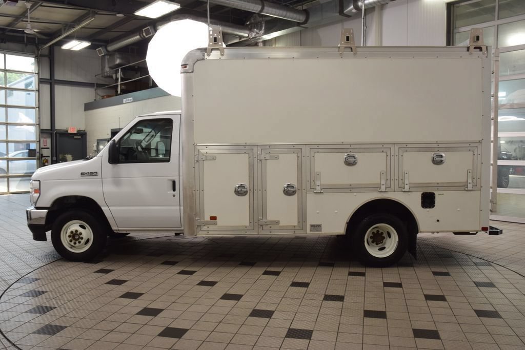 Used 2023 Ford E-450 and Econoline 450 Super Duty w/ Power Windows & Locks Group RWD image 3