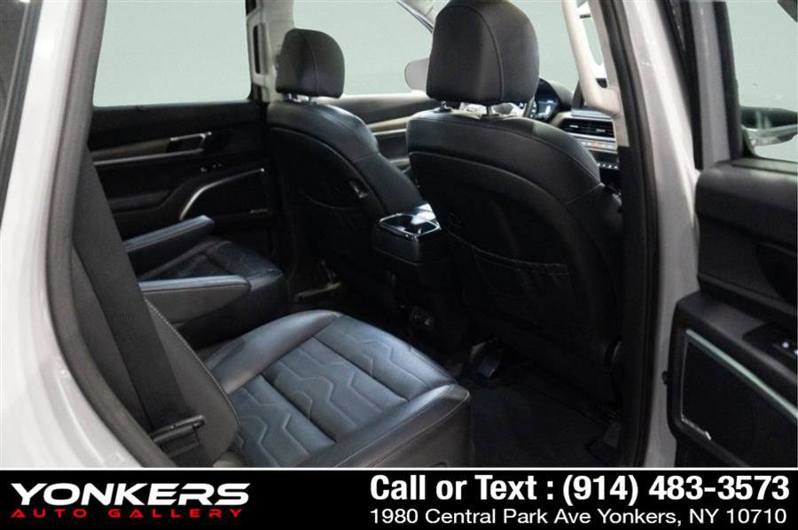 Used 2022 Kia Telluride SX w/ SX Prestige Package image 44