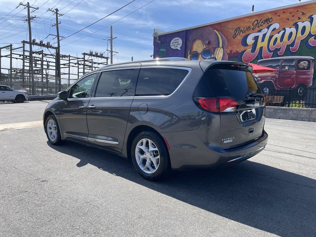 Certified 2019 Chrysler Pacifica Limited FWD image 3