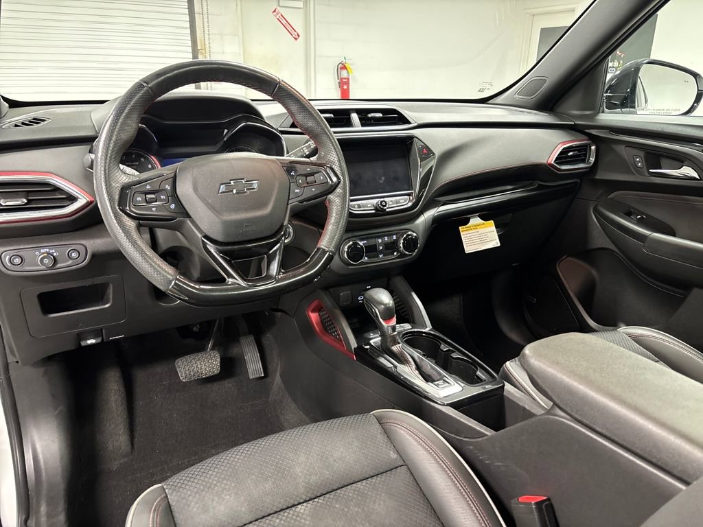 Used 2022 Chevrolet TrailBlazer RS w/ Sun and Liftgate Package image 27