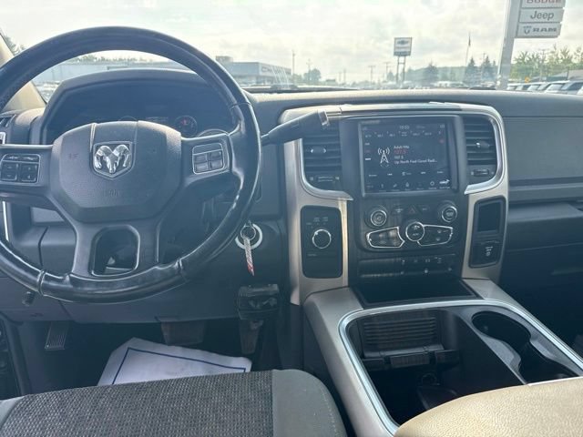 Used 2018 RAM 2500 SLT w/ Black Appearance Group AWD/4WD image 15