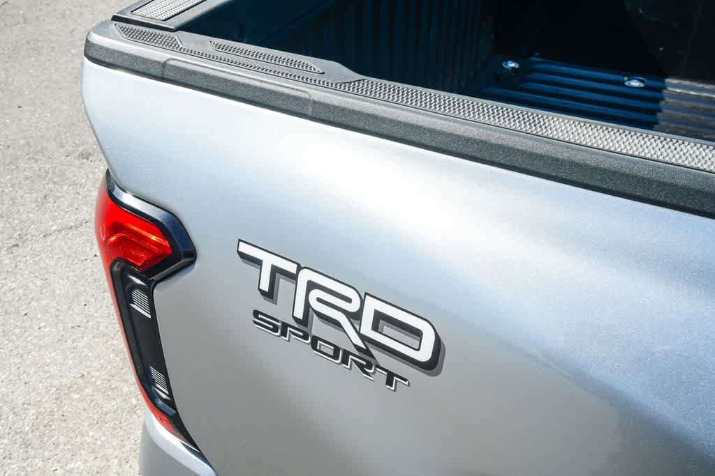 Used 2025 Toyota Tacoma TRD Sport AWD/4WD image 31