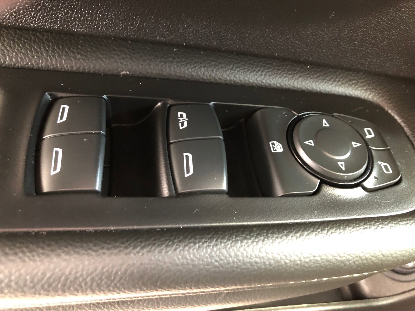 Used 2024 GMC Terrain Denali w/ Denali Premium Package image 40