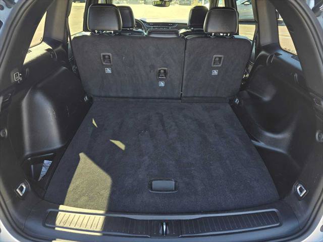Used 2023 Jeep Grand Cherokee Altitude image 16