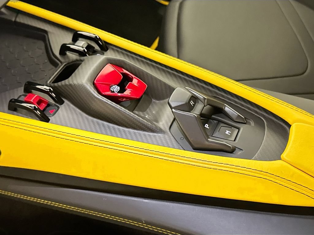 Used 2024 Lamborghini Revuelto AWD/4WD image 17