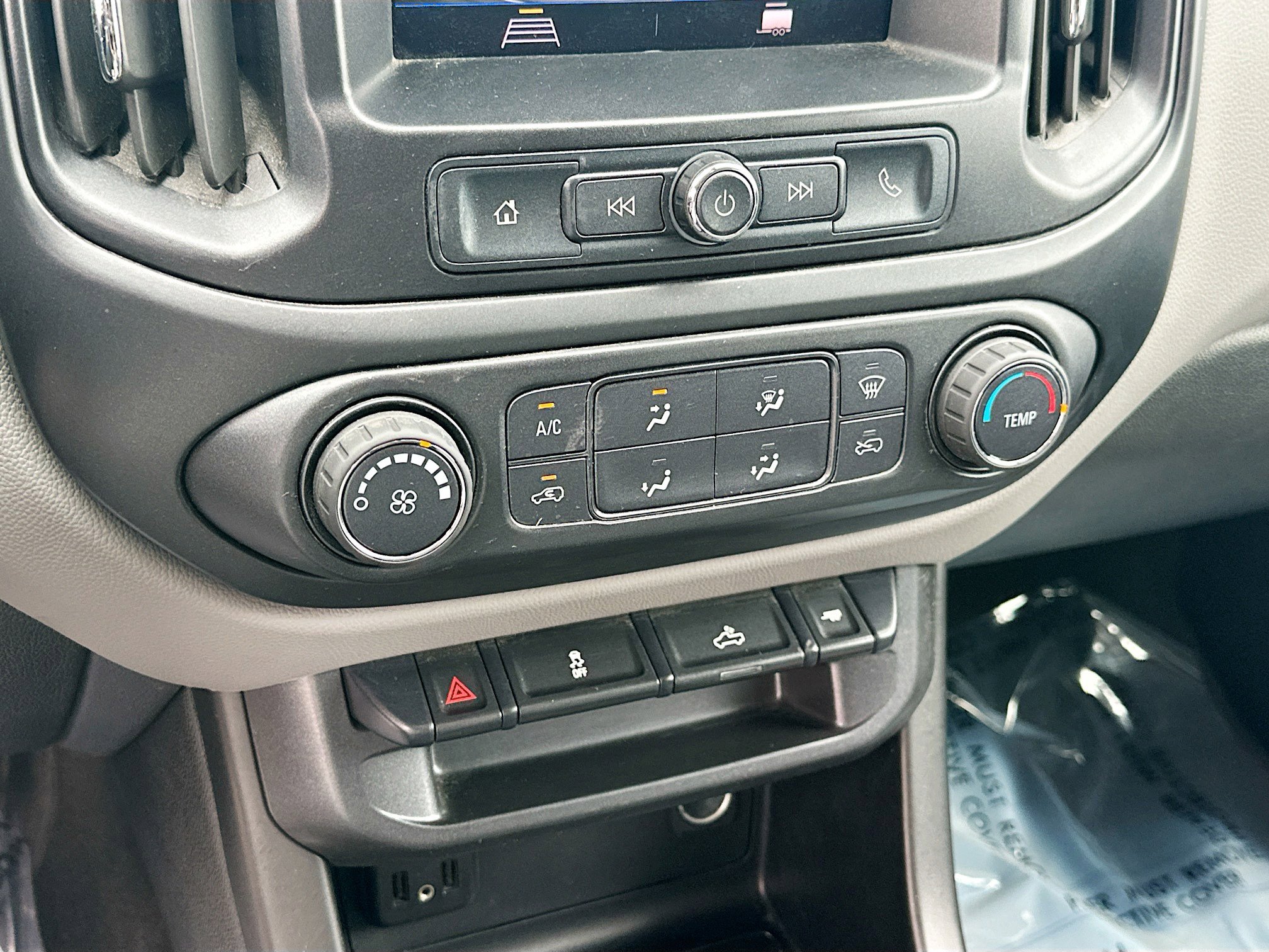 Used 2020 Chevrolet Colorado W/T w/ Custom Special Edition image 15