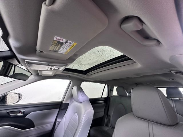 Used 2023 Toyota Highlander XLE image 20