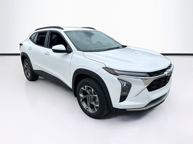 New 2026 Chevrolet Trax LT w/ Driver Confidence Package FWD image 3