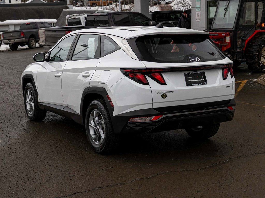 Used 2023 Hyundai Tucson SE image 6