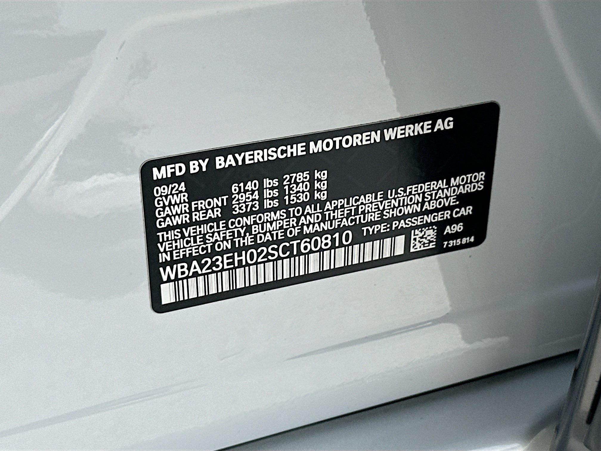 Certified 2025 BMW 740i w/ Premium Package RWD image 36