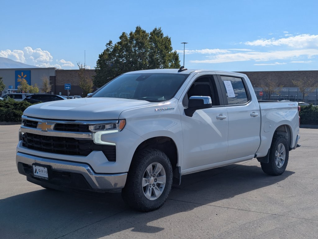 Used 2025 Chevrolet Silverado 1500 LT AWD/4WD image 9