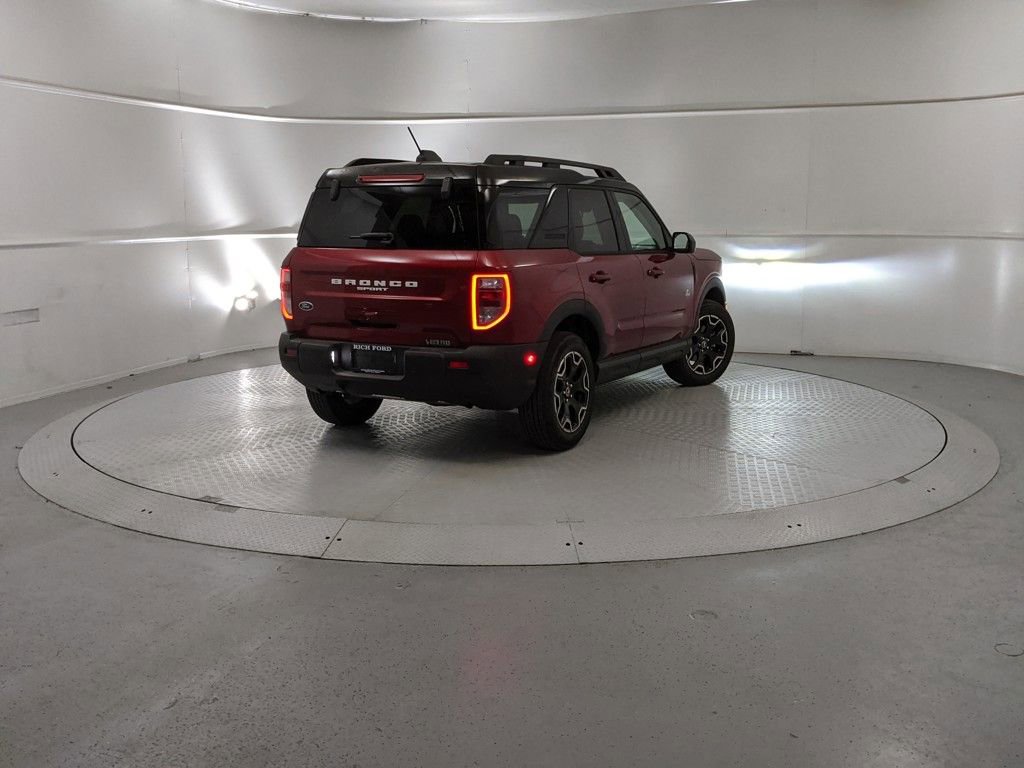 New 2025 Ford Bronco Sport Outer Banks image 3