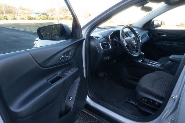 Used 2018 Chevrolet Equinox LT image 11