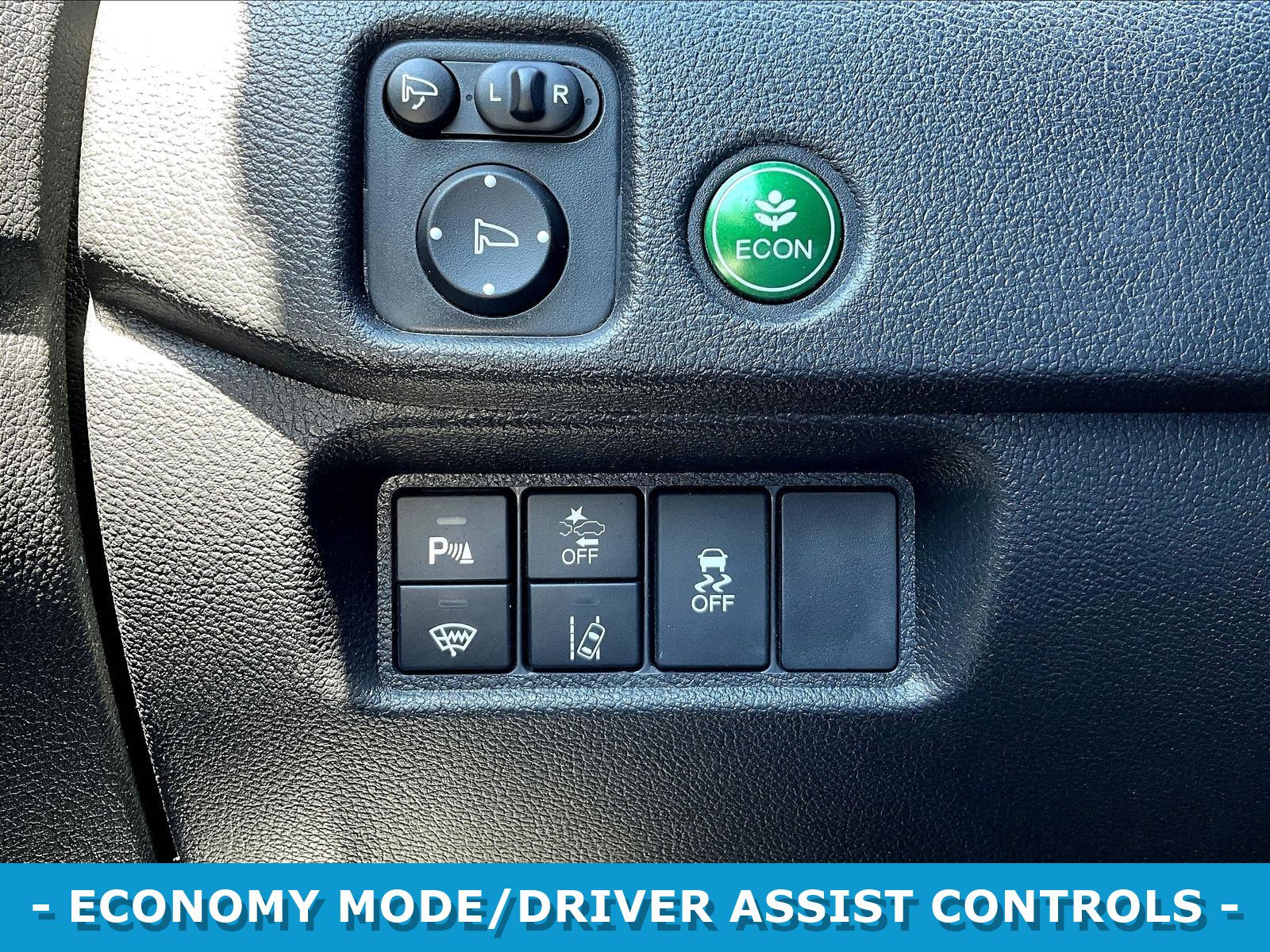 Certified 2025 Honda Passport TrailSport image 38