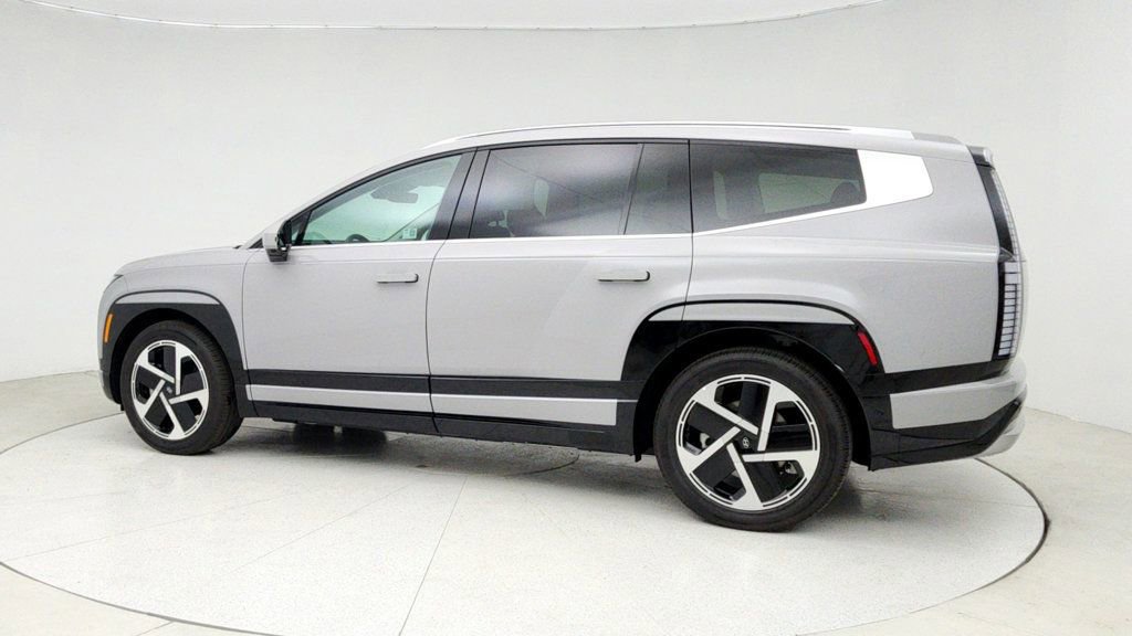 Used 2026 Hyundai Ioniq 9 Limited image 7