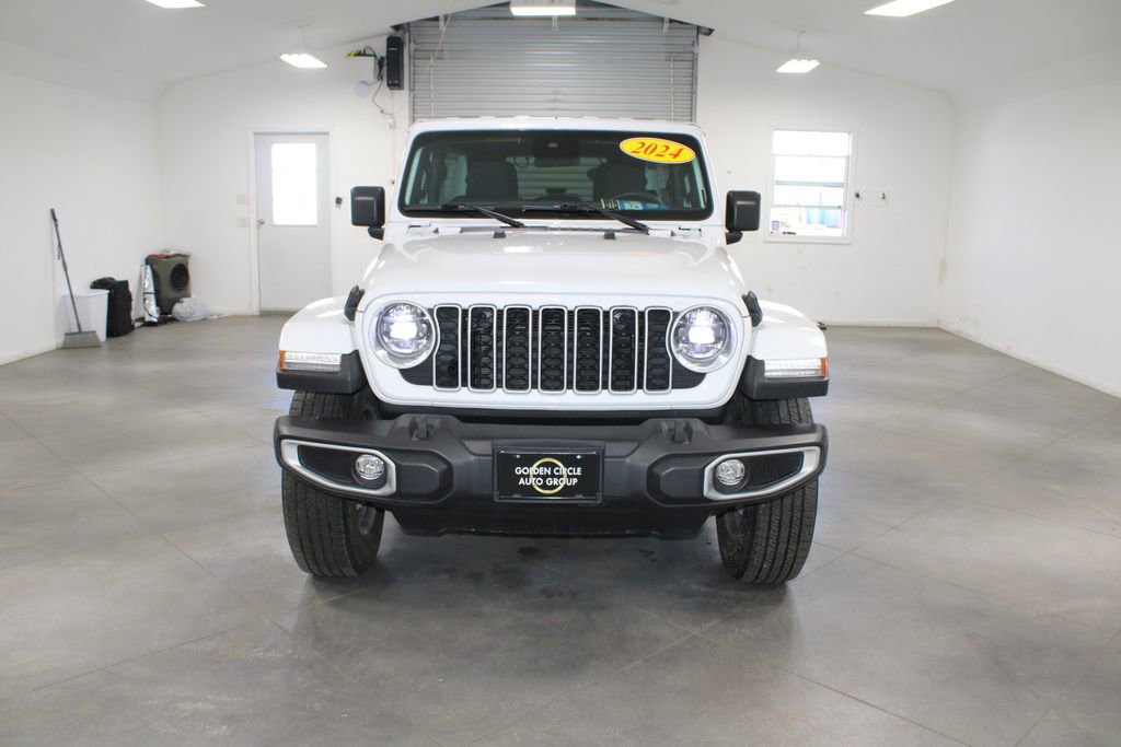Used 2024 Jeep Wrangler Sahara image 22