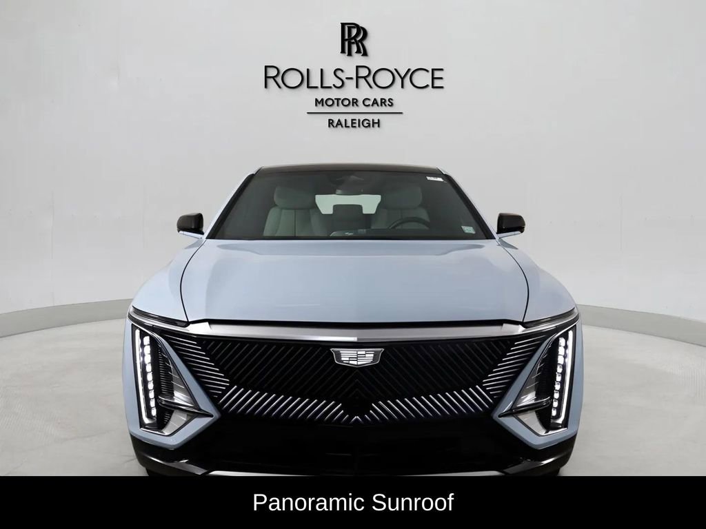 Used 2024 Cadillac Lyriq Luxury image 2