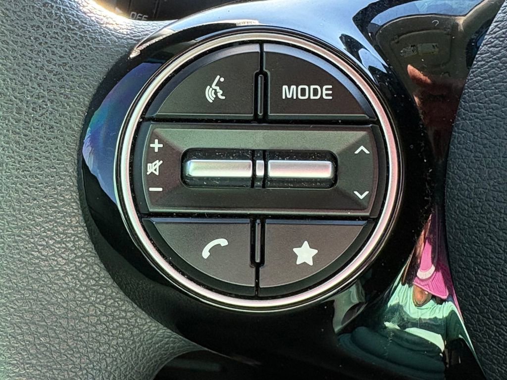 Certified 2024 Kia Soul S image 22