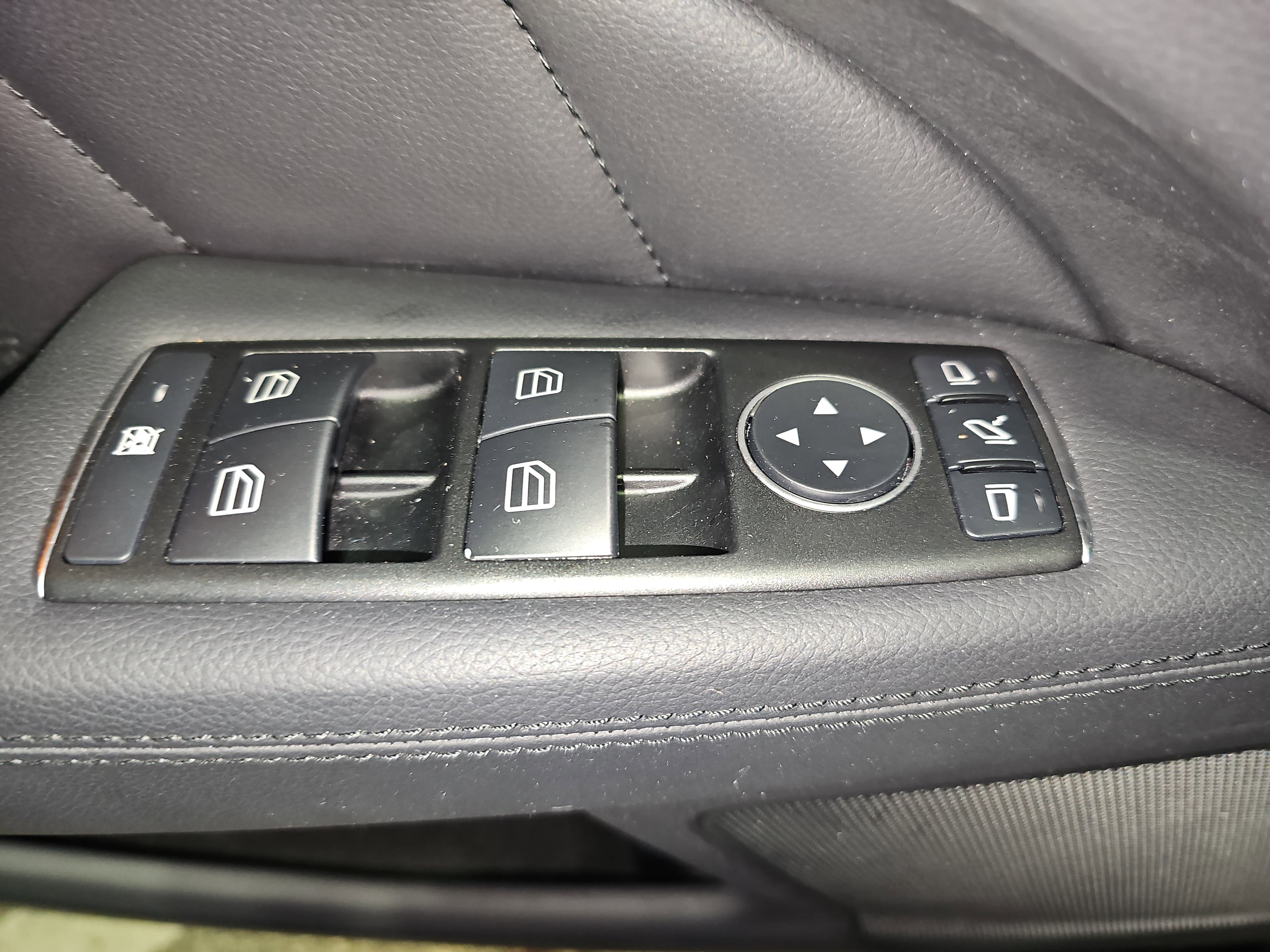 Used 2015 Mercedes-Benz CLS 400 image 29