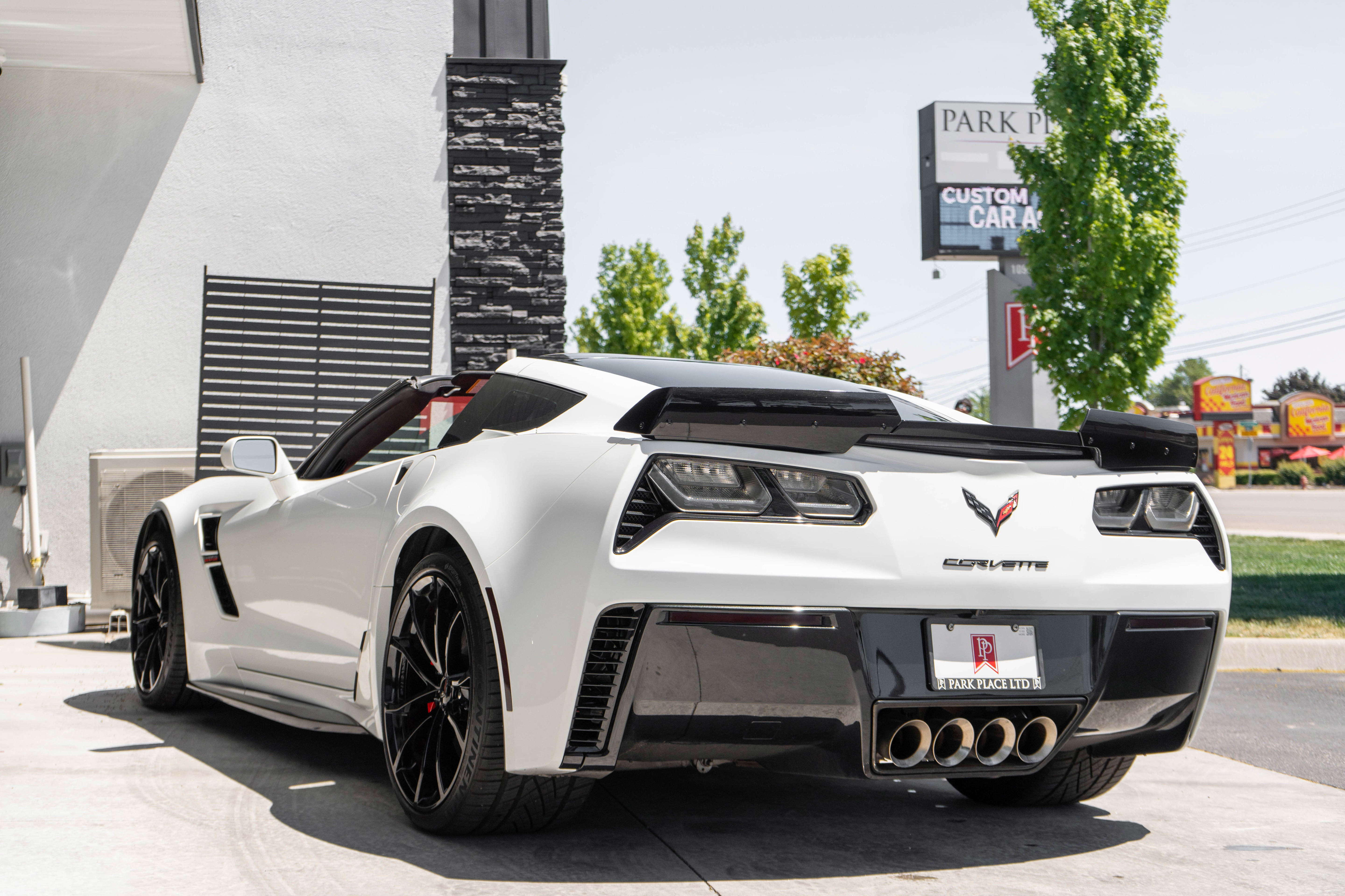 Used 2019 Chevrolet Corvette Grand Sport RWD image 9