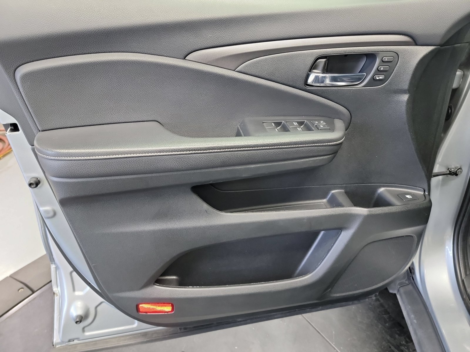 Used 2025 Honda Ridgeline RTL image 13