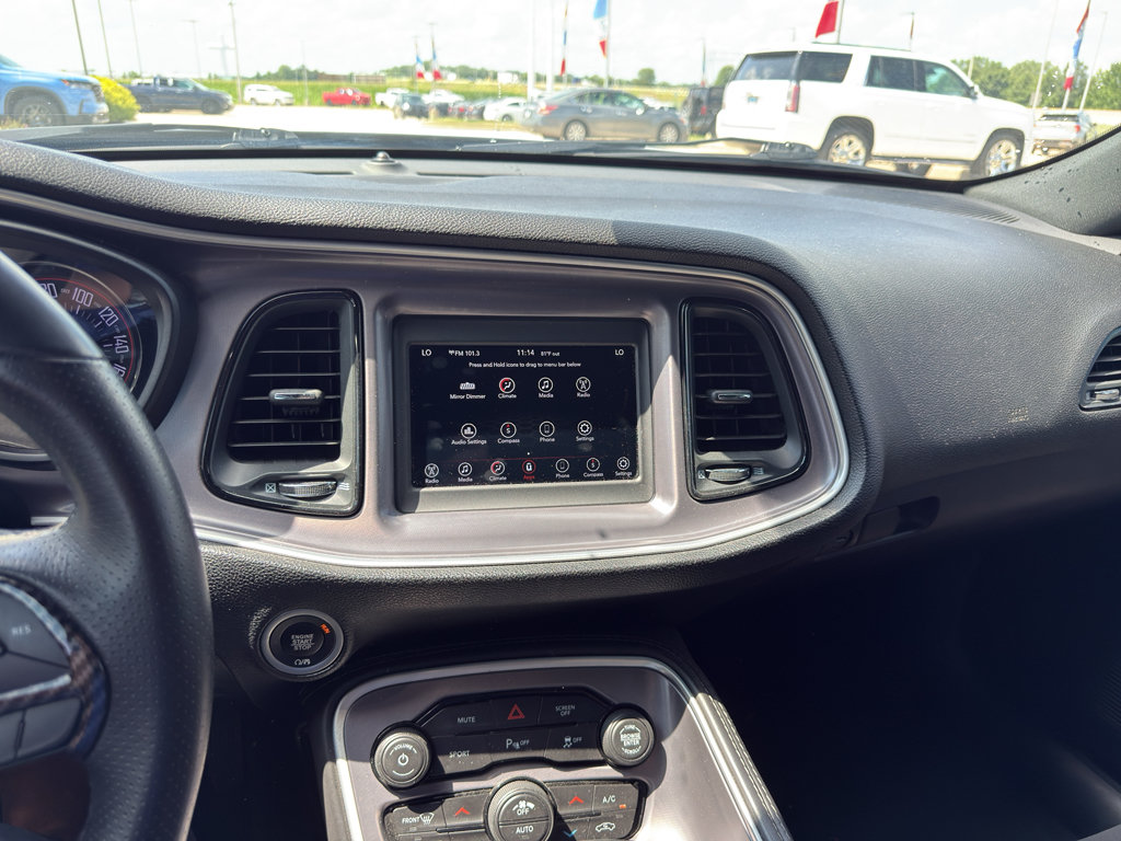 Used 2019 Dodge Challenger SXT w/ Driver Convenience Group RWD image 15