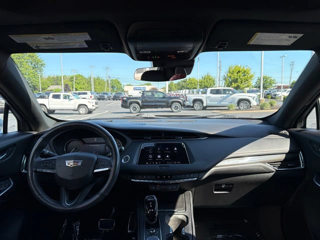 Used 2022 Cadillac XT4 Sport w/ Cold Weather Package AWD/4WD image 13