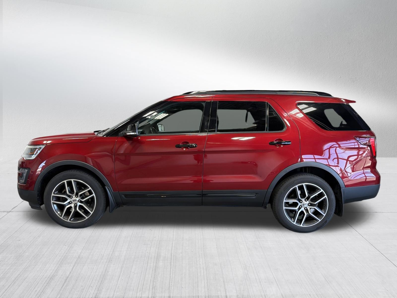 Used 2016 Ford Explorer Sport w/ Equipment Group 401A AWD/4WD image 4