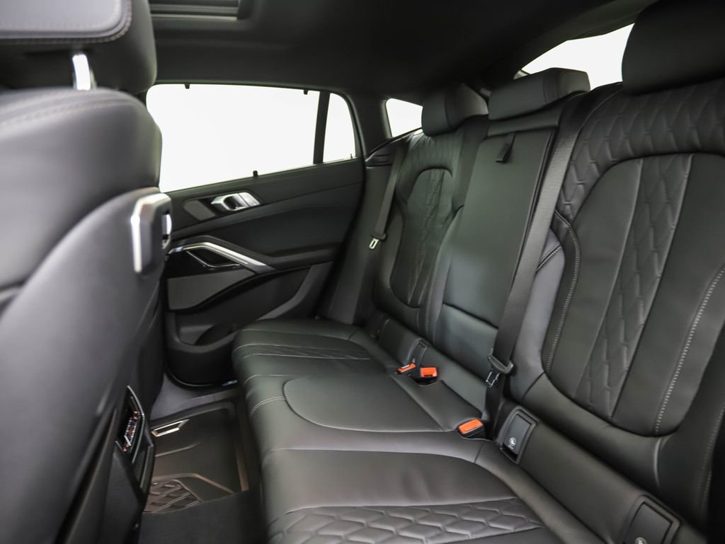 New 2026 BMW X6 xDrive40i w/ Executive Package image 22
