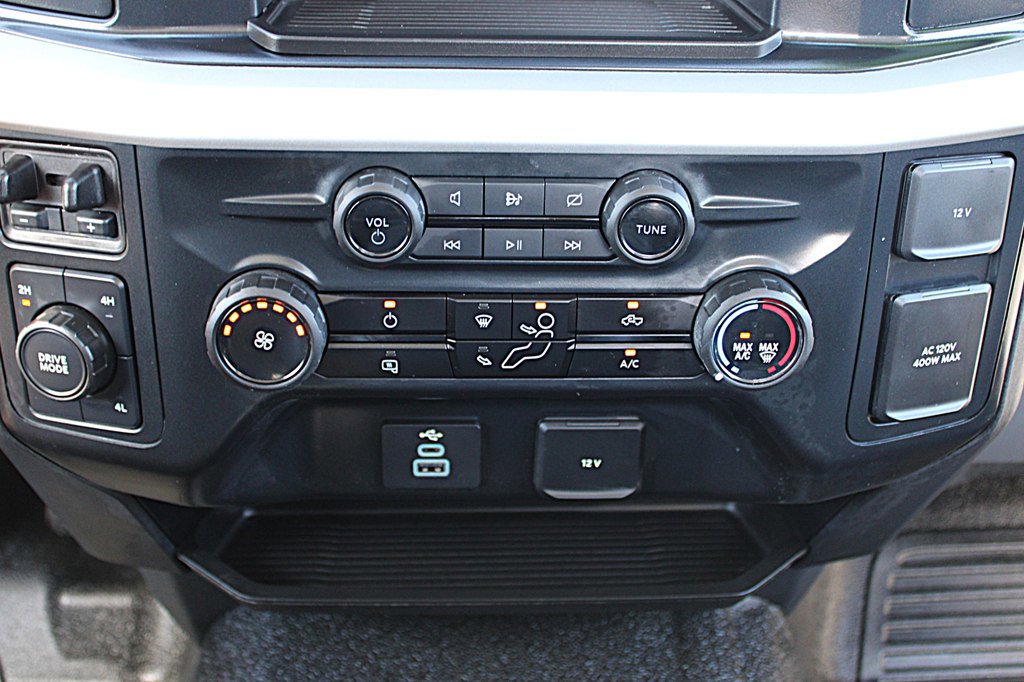 Used 2024 Ford F550 4x4 Regular Cab Super Duty image 25