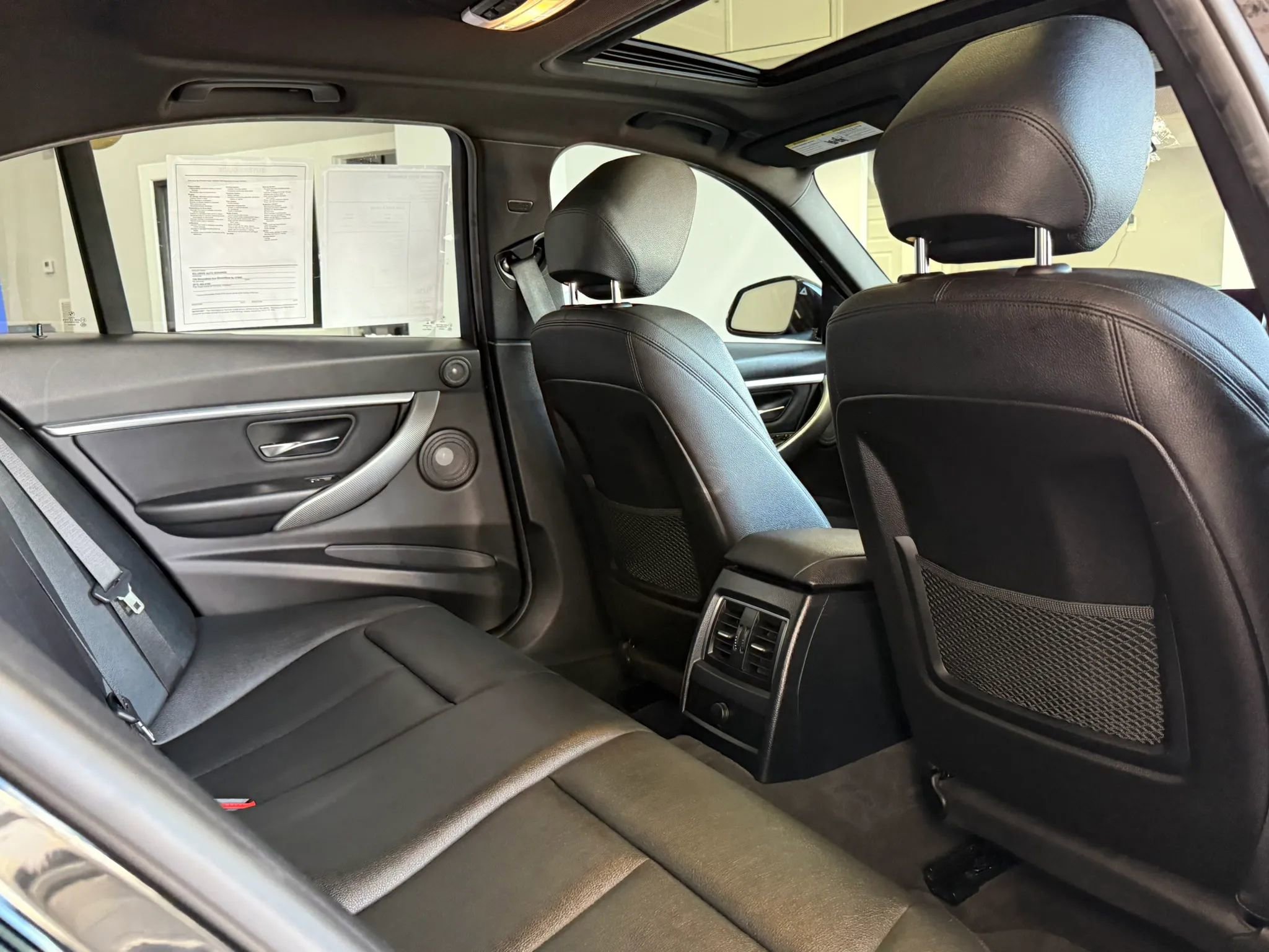 Used 2018 BMW 340i Sedan w/ Track Handling Package image 28