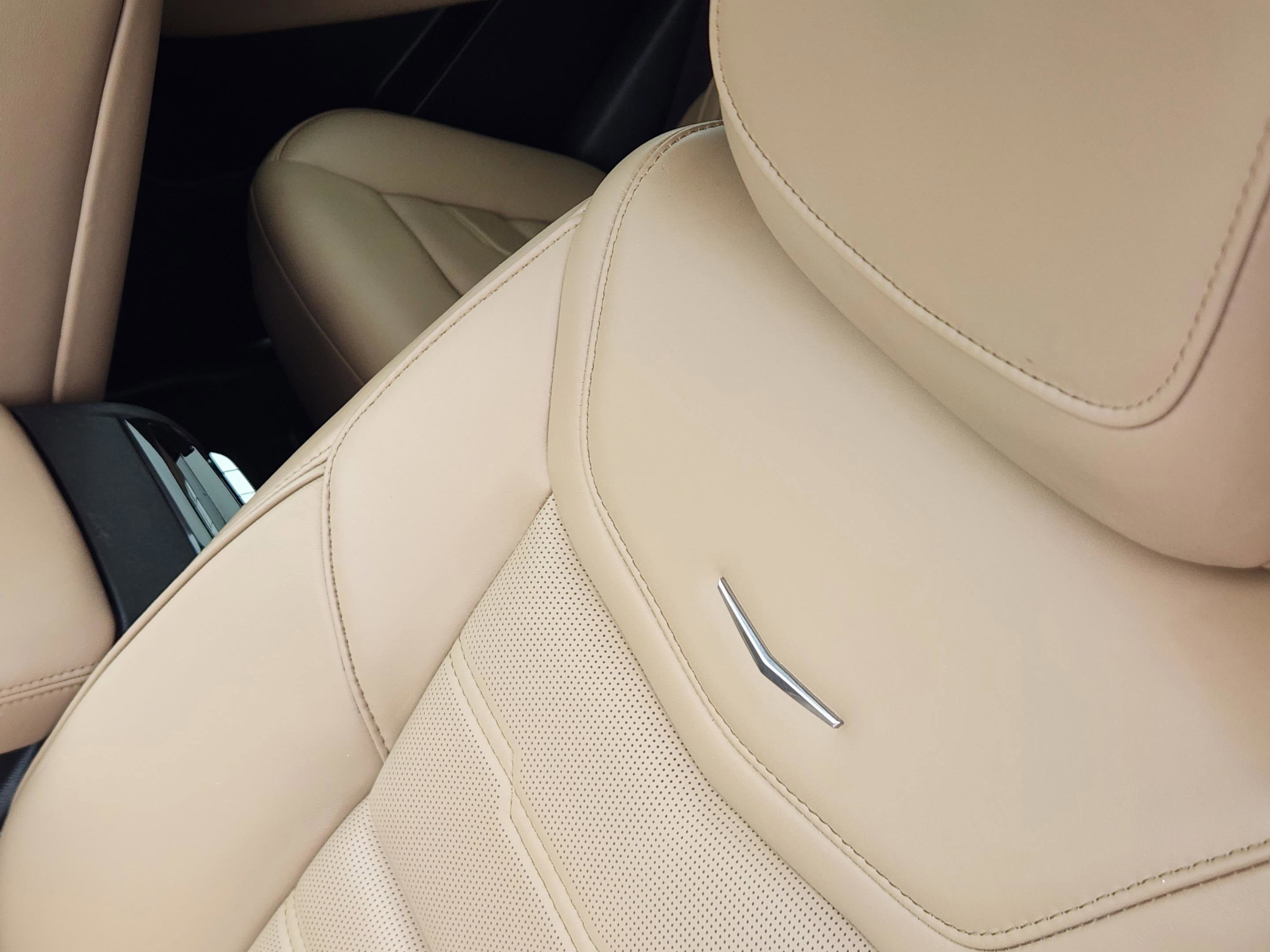 Used 2021 Cadillac XT5 Premium Luxury w/ Platinum Package image 18