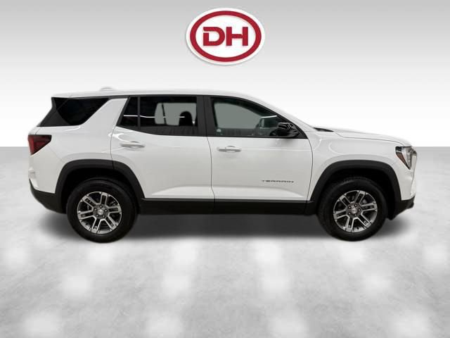 Used 2025 GMC Terrain Elevation image 2