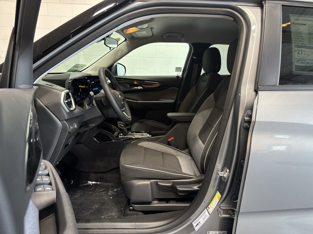 New 2026 Chevrolet TrailBlazer LT w/ LT Cold Weather Package AWD/4WD image 13