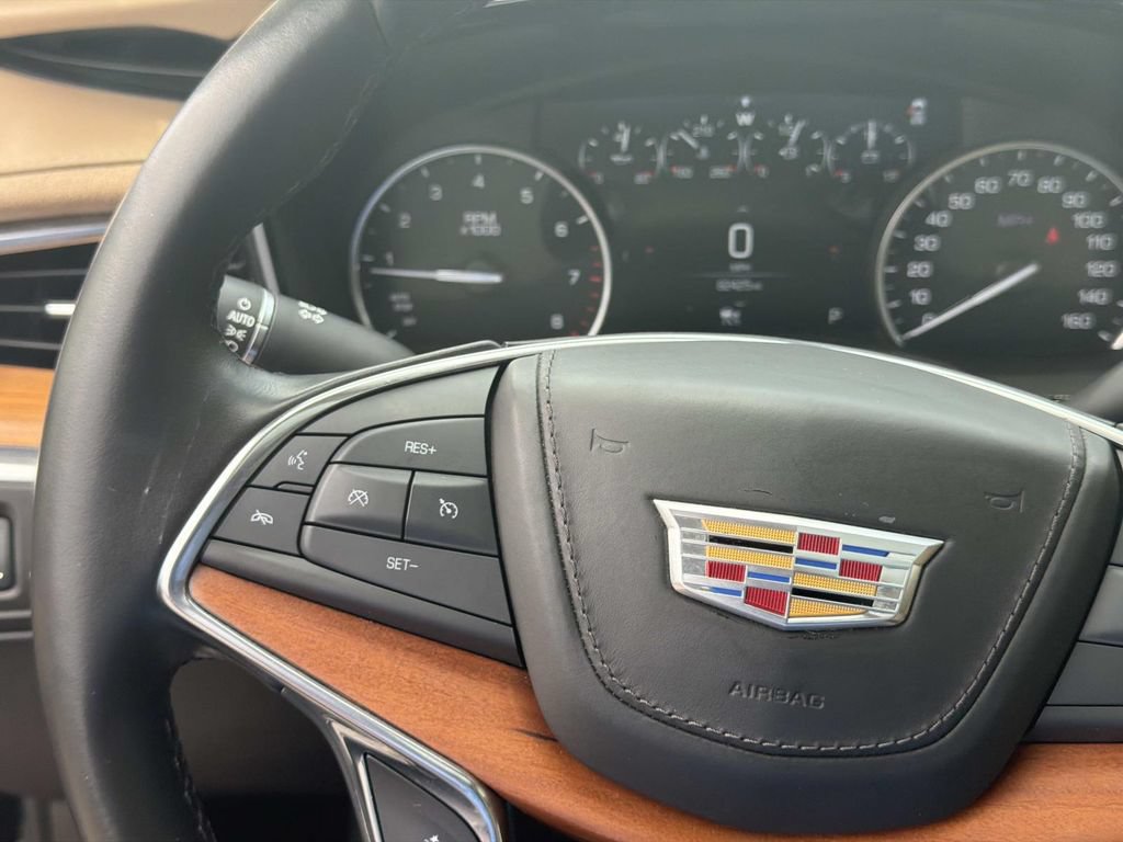 Used 2019 Cadillac XT5 Platinum AWD/4WD image 23