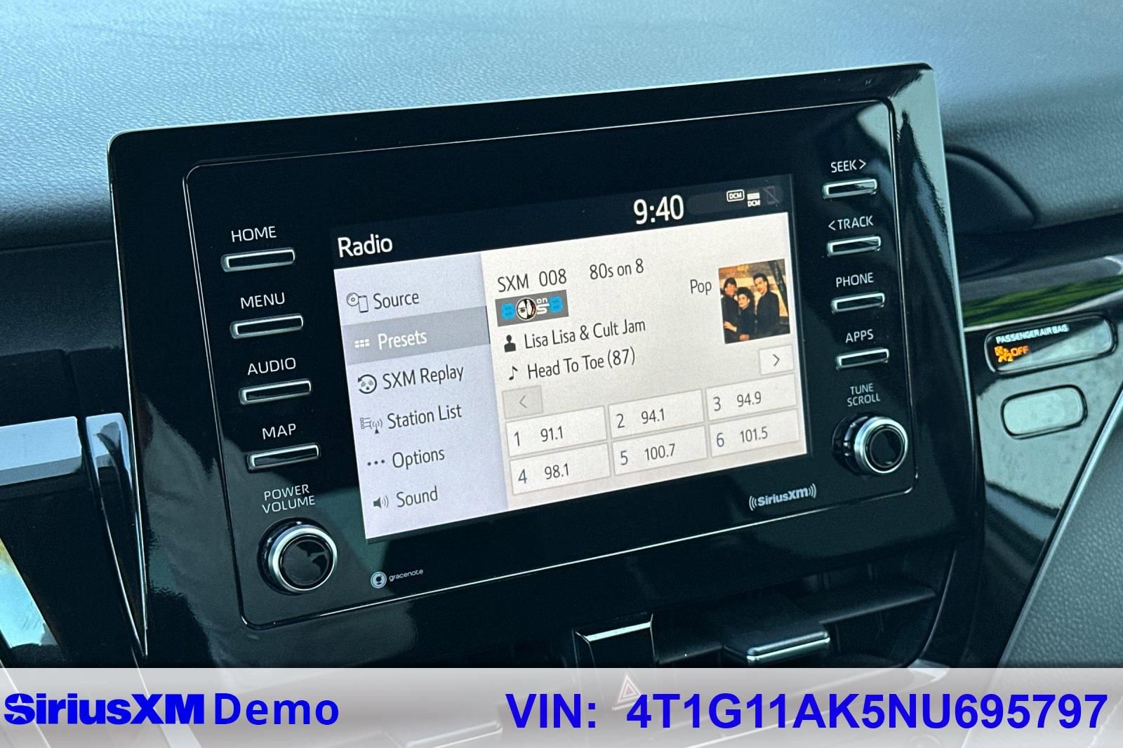 Used 2022 Toyota Camry SE w/ Carpet Mat Package (TMS) FWD image 36