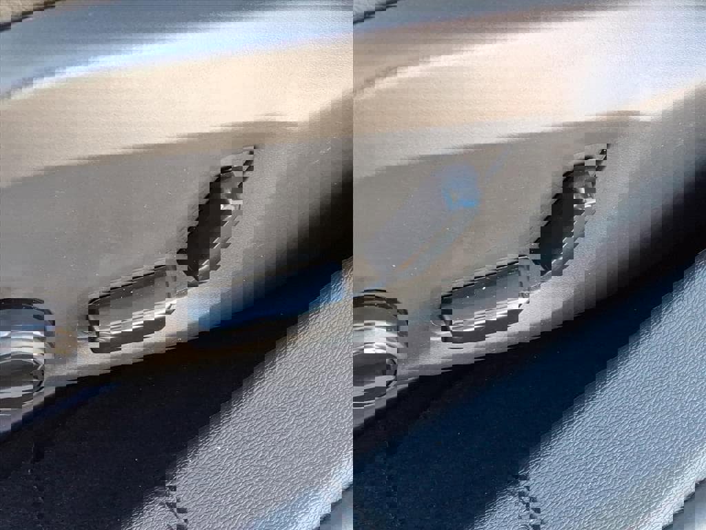 Certified 2025 Volvo S60 B5 Core image 17