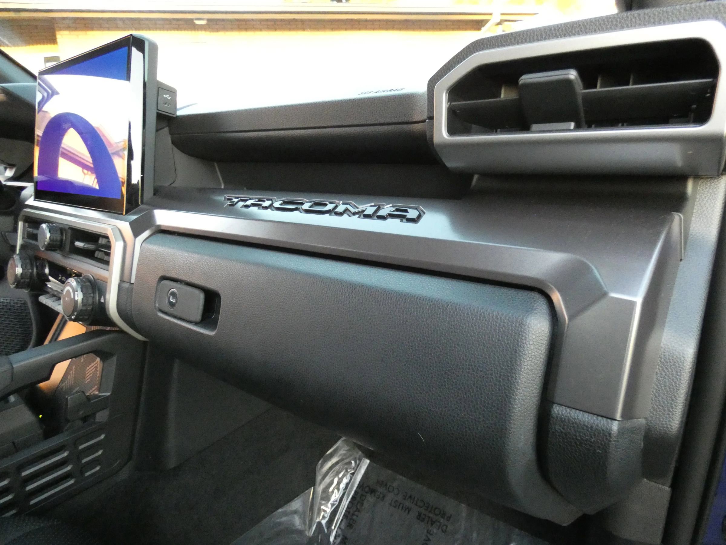 Used 2025 Toyota Tacoma TRD Off-Road w/ TRD Off Road Upgrade Package image 31