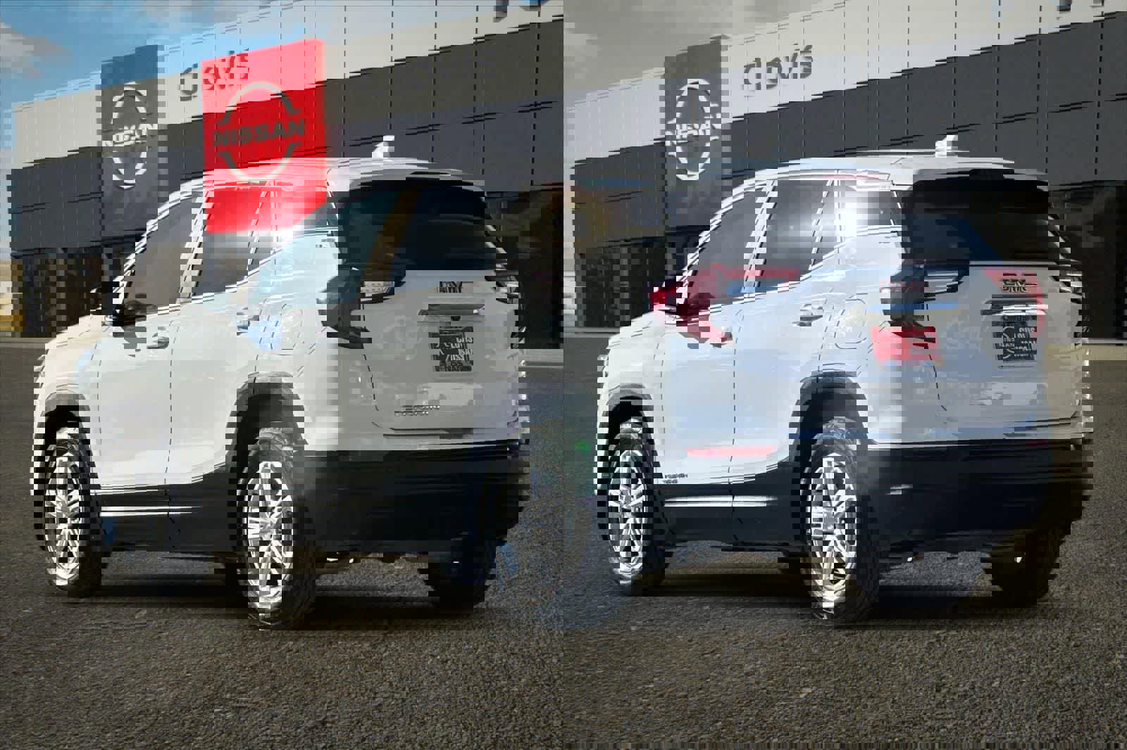 Used 2024 GMC Terrain SLE image 7