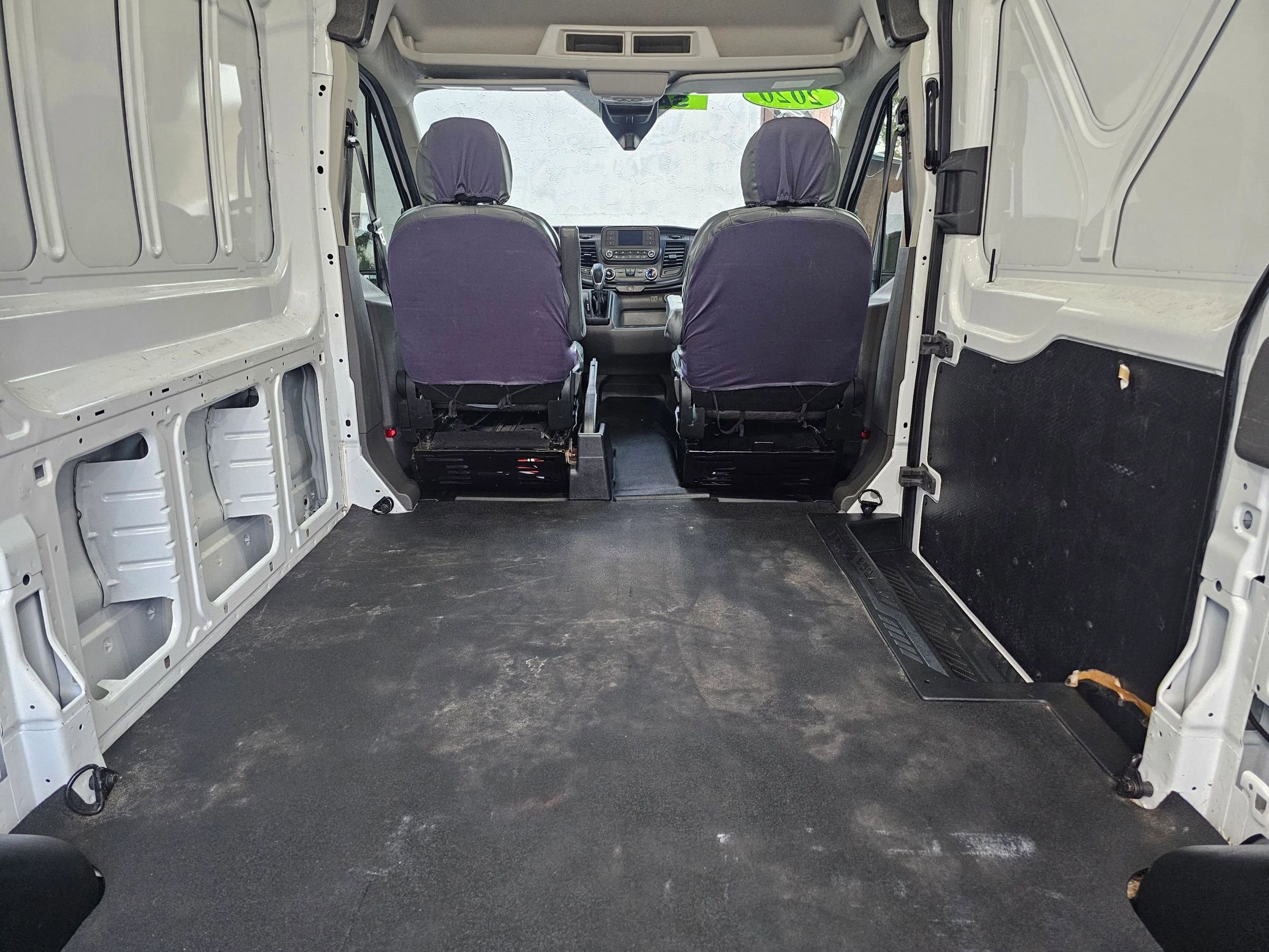 Used 2020 Ford Transit 250 Medium Roof image 15