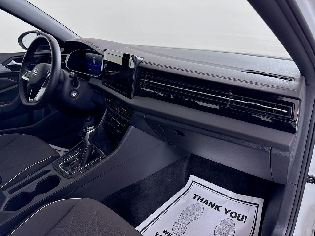 Used 2025 Volkswagen Jetta Sport image 27
