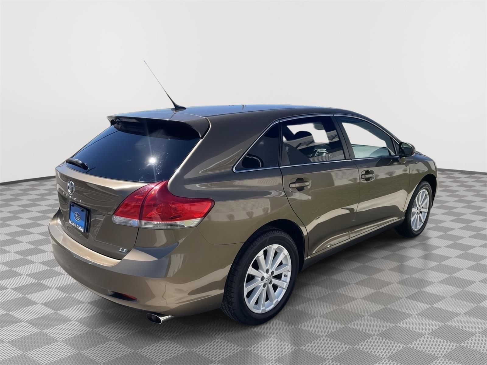 Used 2012 Toyota Venza LE FWD image 8