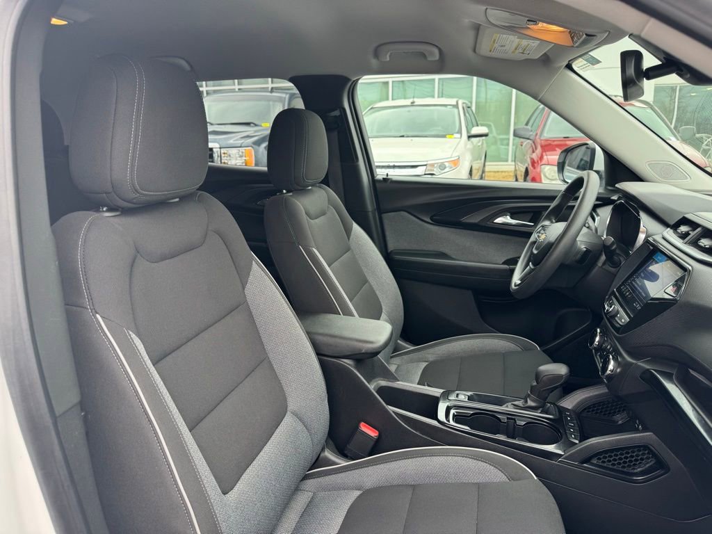 Used 2023 Chevrolet TrailBlazer LT w/ Convenience Package image 19