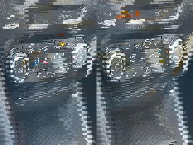 Used 2014 MAZDA MAZDA3 i Touring w/ Technology Package image 35